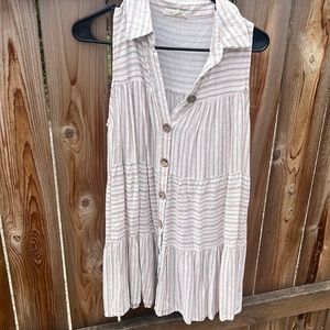 Collared sleeveless dress